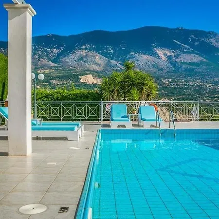 Sleeps 4 Pool Air Con Wifi *