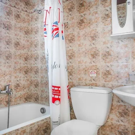 Sleeps 4 Pool Air Con Wifi Villa