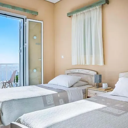 Villa Sleeps 4 Pool Air Con Wifi